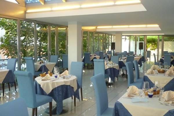 Hotel Europa Градо Екстер'єр фото