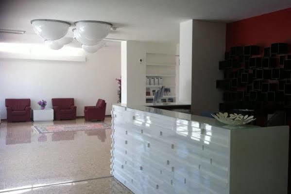 Hotel Europa Градо Екстер'єр фото